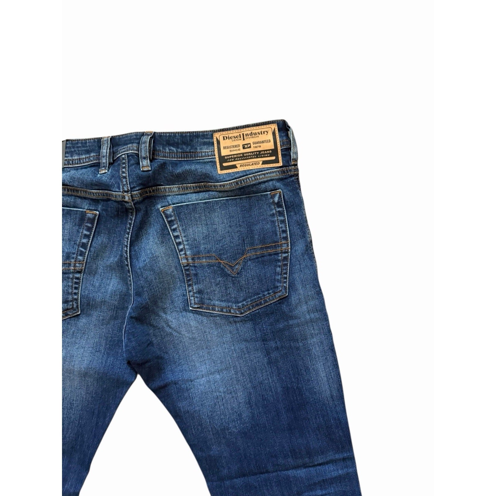 Diesel Zatiny Slim Bootcut Jeans RB062